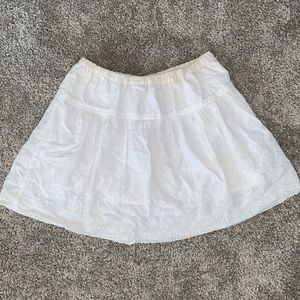 White Flower Design Skirt